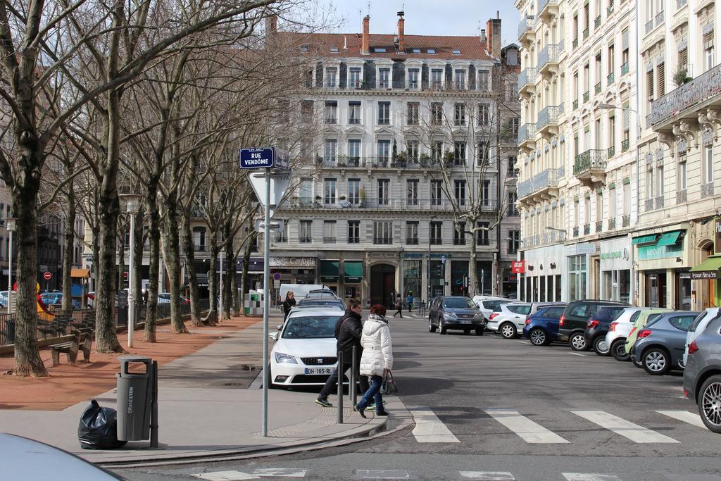 Le 6Eme Cote Foch Apartment ลียง ภายนอก รูปภาพ